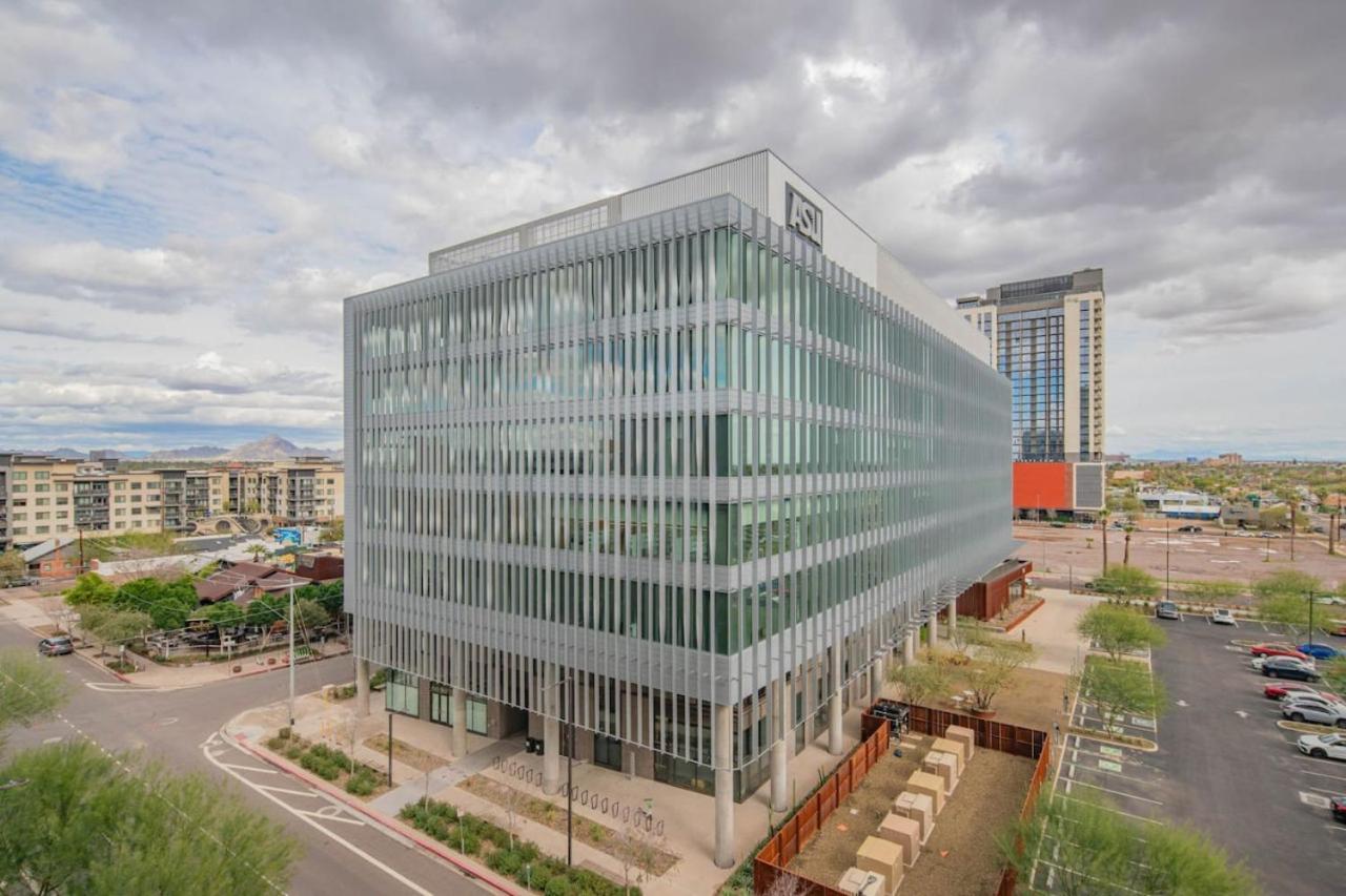 Chic 1bd - Downtown - Gym, Pool, Parking Phoenix