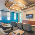 Chic 1Bd - Central Downtown - Gym, Pool, Parking