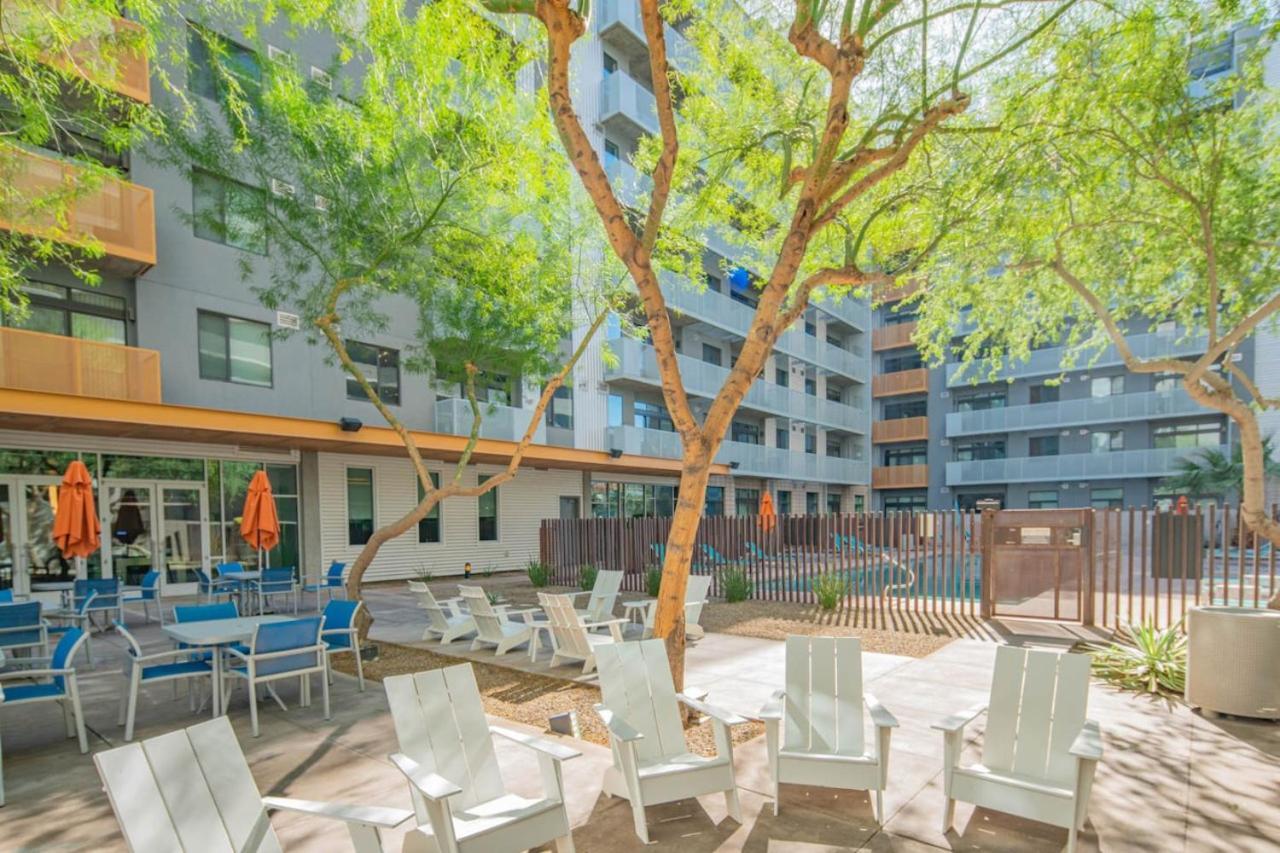 Chic 1bd - Downtown - Gym, Pool, Parking *
